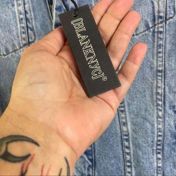 Blank NYC Heavily Distressed Fitted Denim Jacket NWT Size M - Picture 11 of 13